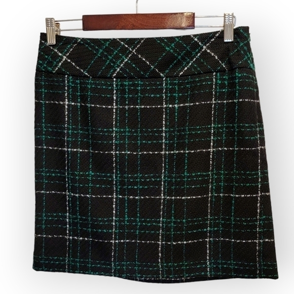 LOFT Green Plaid Skirt - Picture 1 of 12